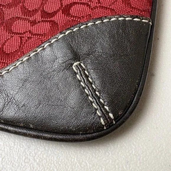 Vintage Coach Wristlet Wallet Red Signature C Canvas Brown Leather Y2K - Picture 4 of 8